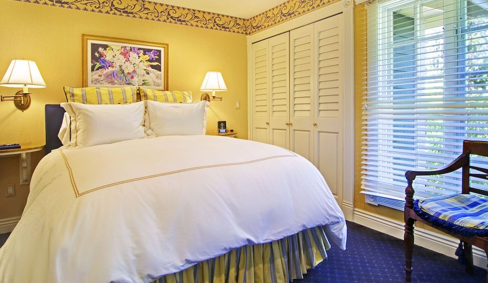 Standard Suite, 1 Queen Bed, Fireplace (Valencia)