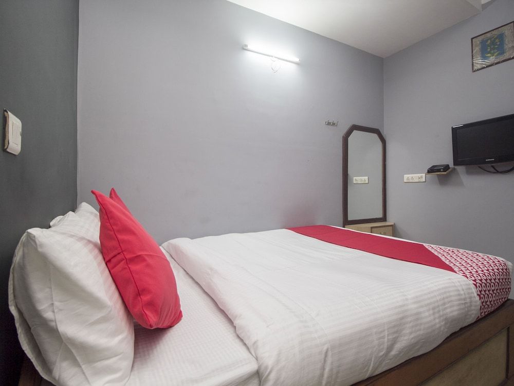 Hotel O Golden Moments Standard Double Room 4