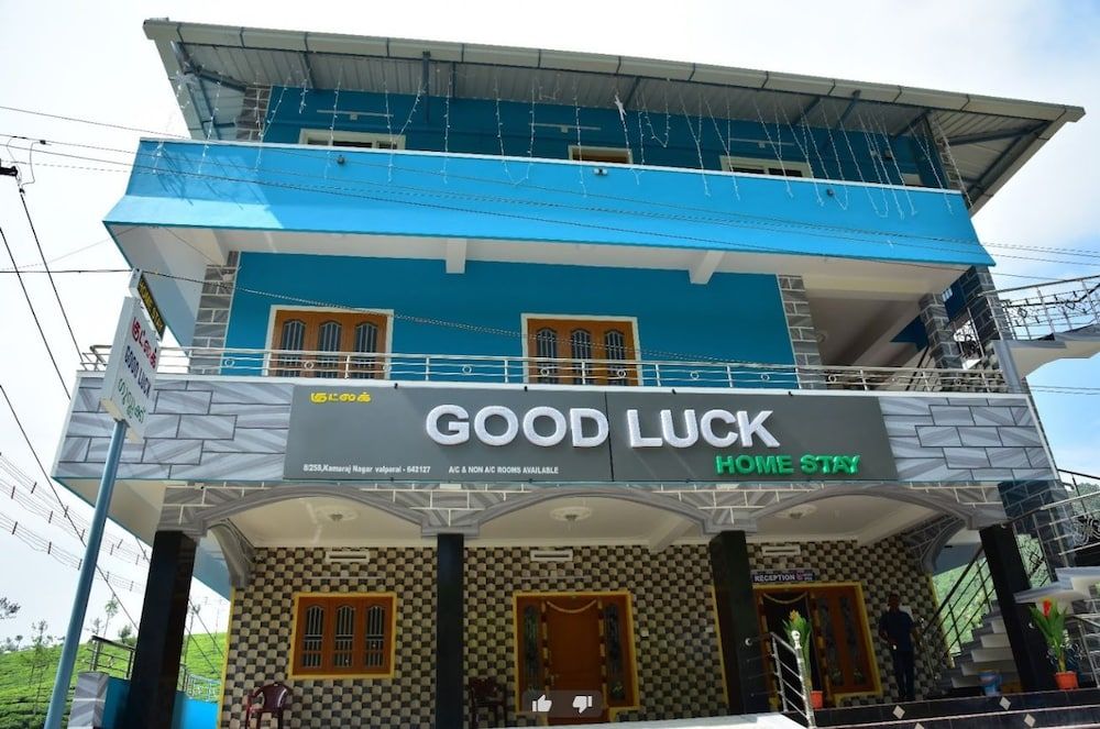 Pepy Good Luck Homestay - Hostel