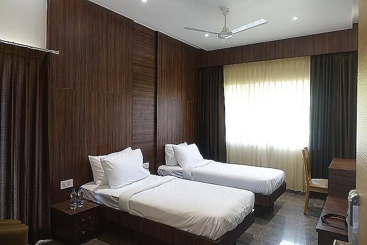 Hotel Abis grand Deluxe Ac Room 9