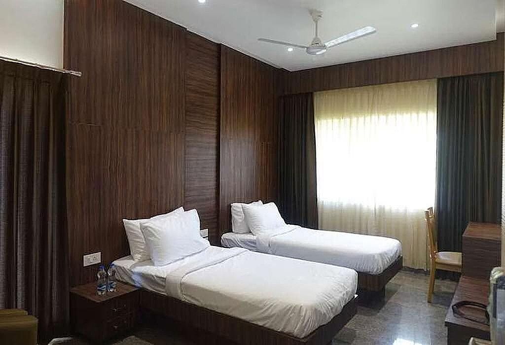 Hotel Abis grand Deluxe Ac Room 8