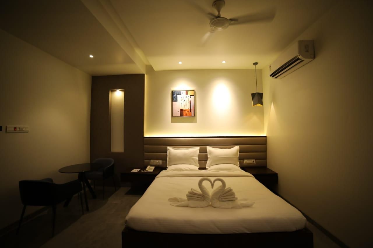 undefined Hotel Midland 10