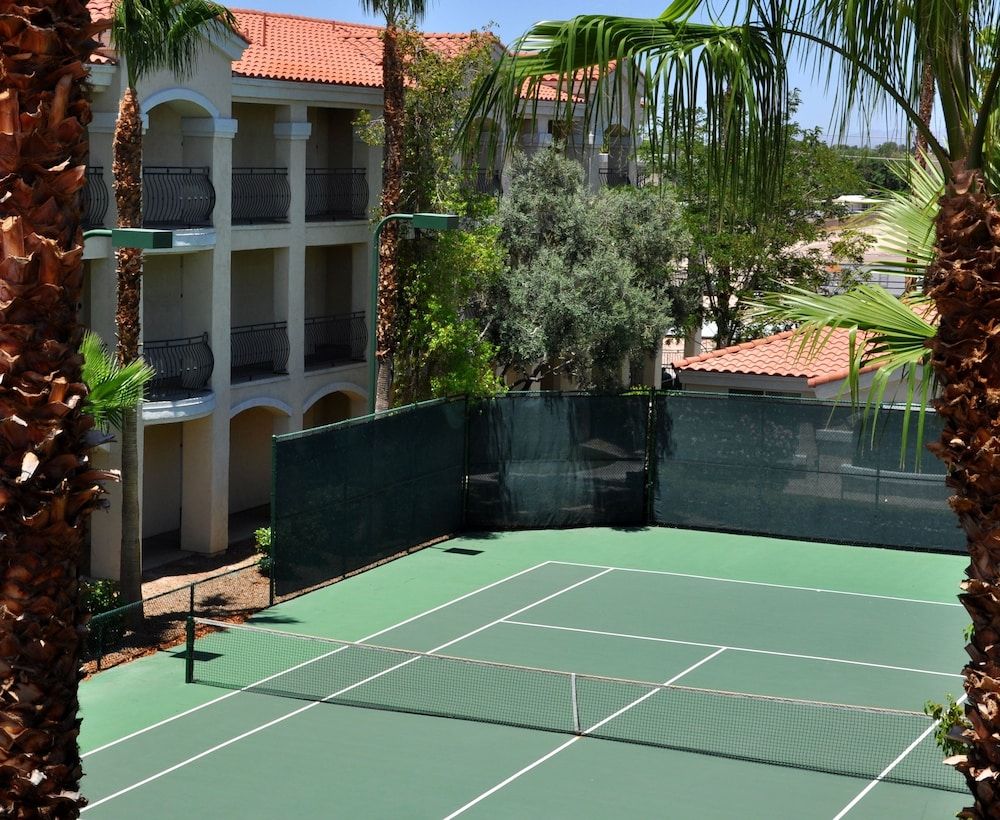 undefined Club De Soleil All-Suite Resort 9