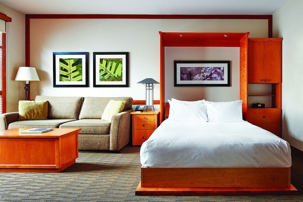 Pan Pacific Whistler Mountainside Upper Floor, Studio Suite