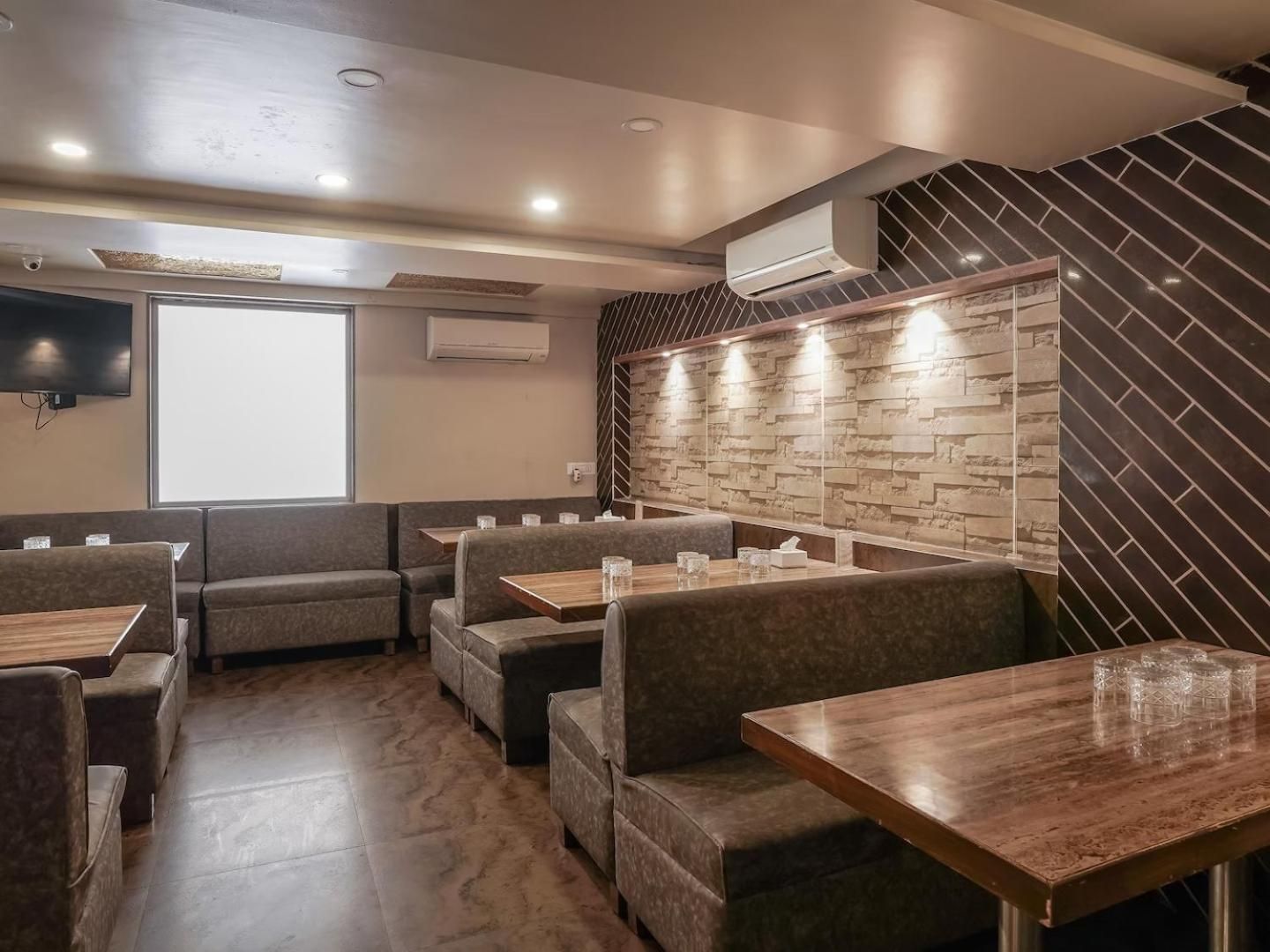 undefined Hotel Radana | Hotel in Vashi Navi Mumbai 4