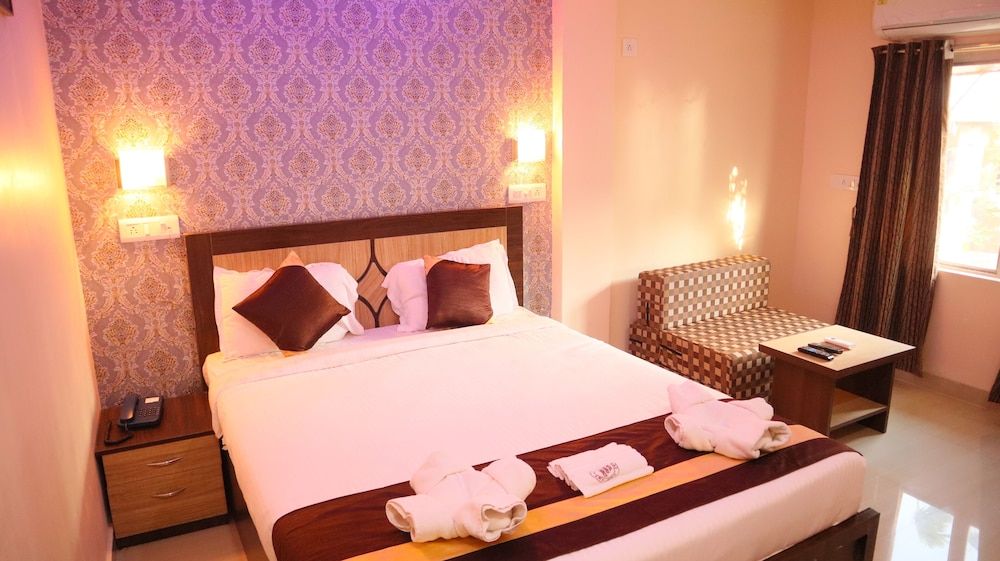 Mahira Residency Superior Double Room 3