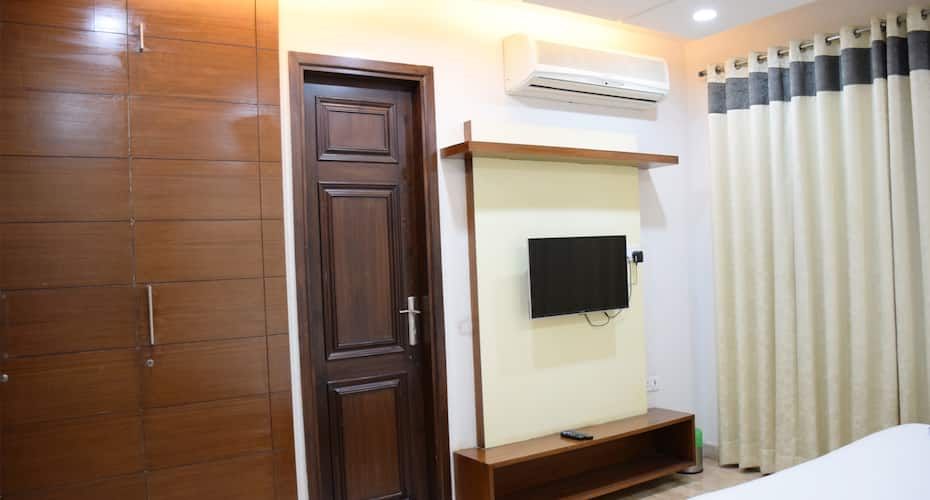 undefined When In Gurgaon Suites 10