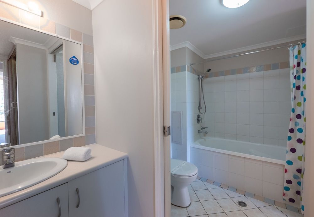 Paradise Island Resort Comfort Apartment, 1 Bedroom, River View 4