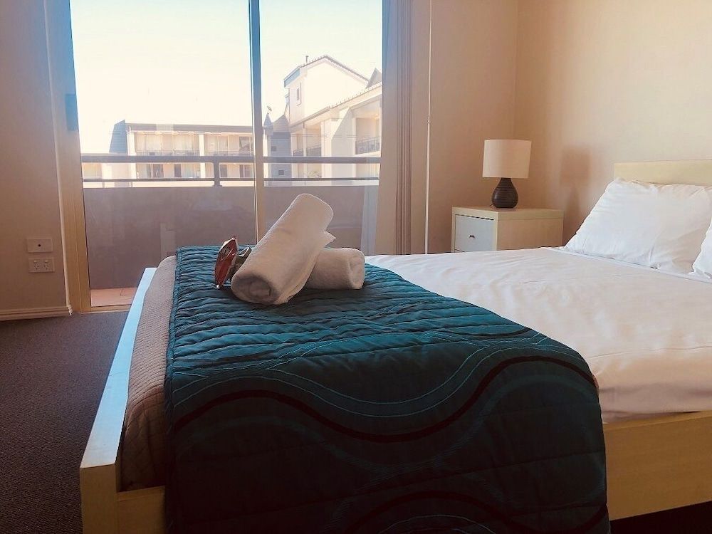 Paradise Island Resort Studio Apartment 2