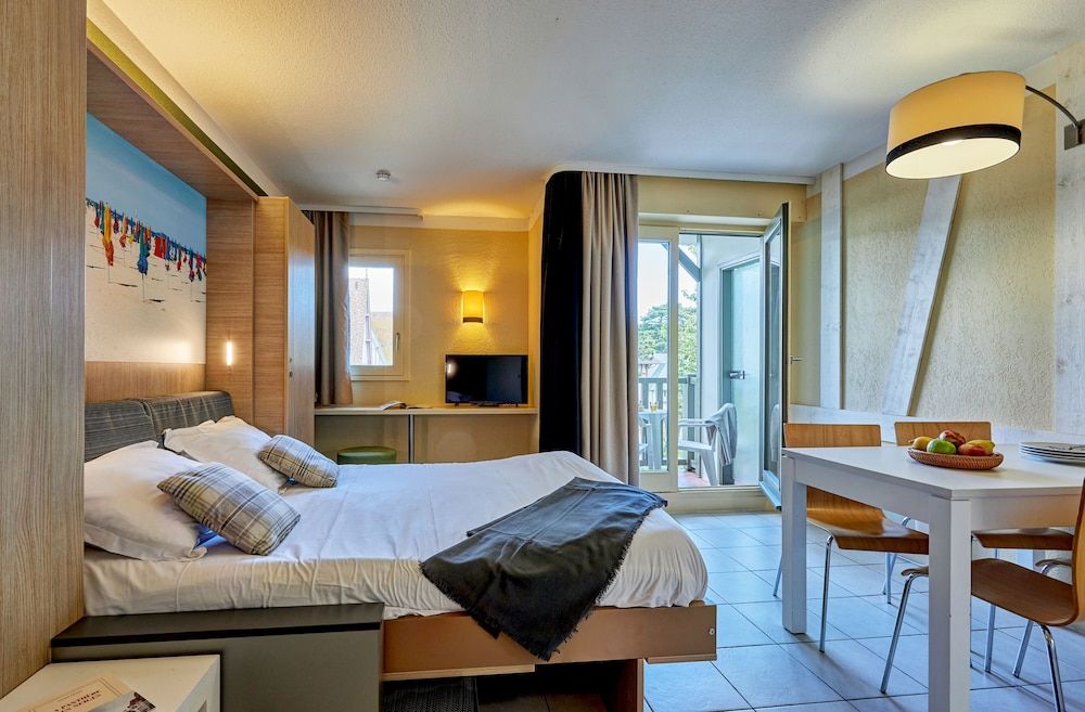 Pierre & Vacances Résidence Les Embruns Studio 4 people - 1 sleeping alcove - Terrace or balcony 2