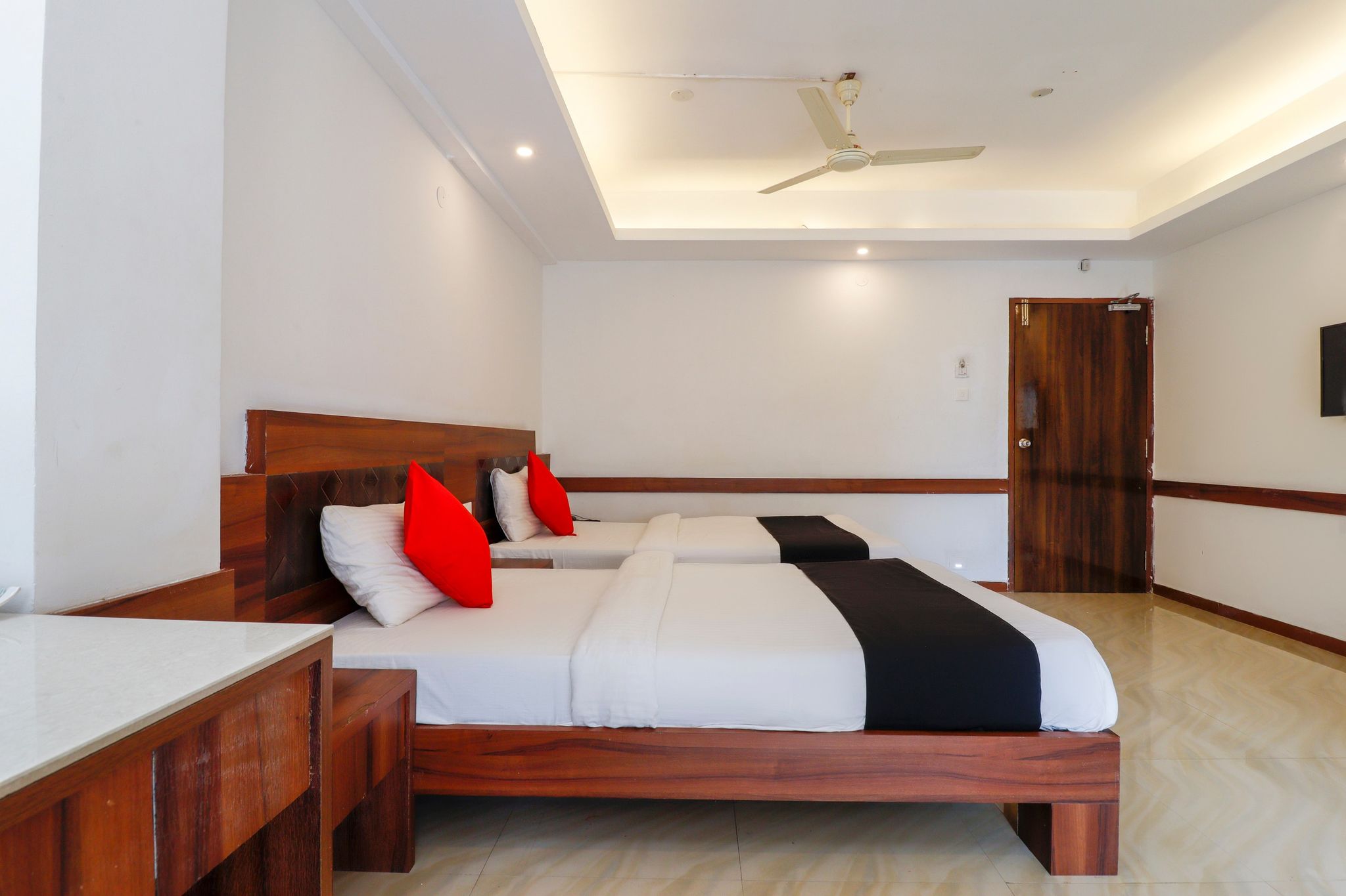 Super Capital O Sai Arya Residency Classic Room 6
