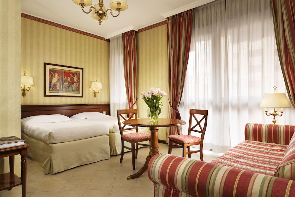 undefined UNA HOTELS Hotel & Residence Contessa Jolanda Milano