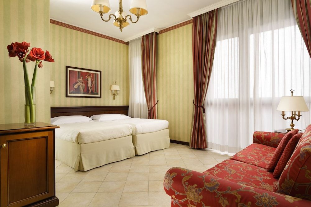 undefined UNA HOTELS Hotel & Residence Contessa Jolanda Milano 2