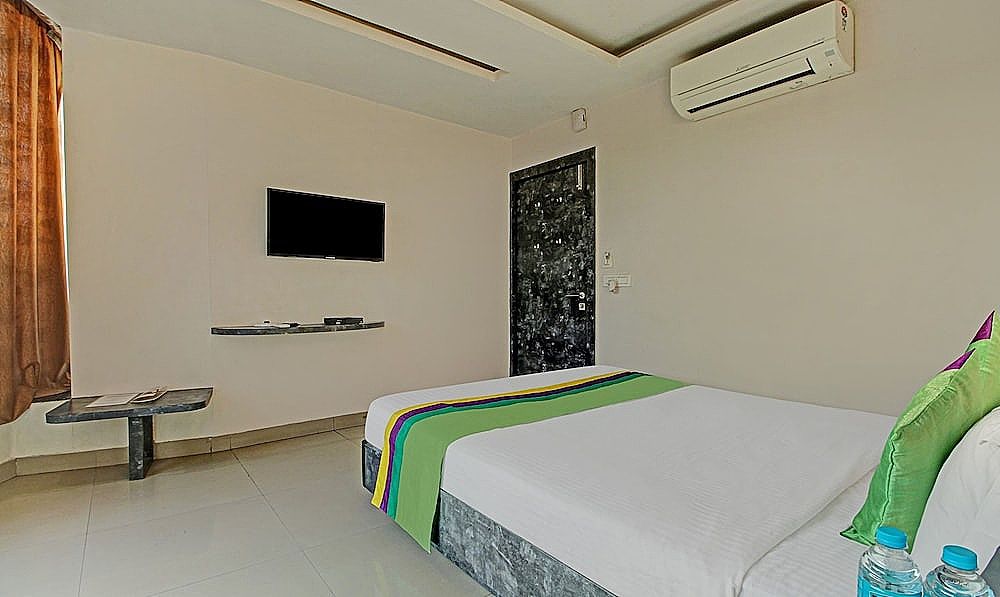 undefined Treebo Glassotel Near Ruby Hospital 10