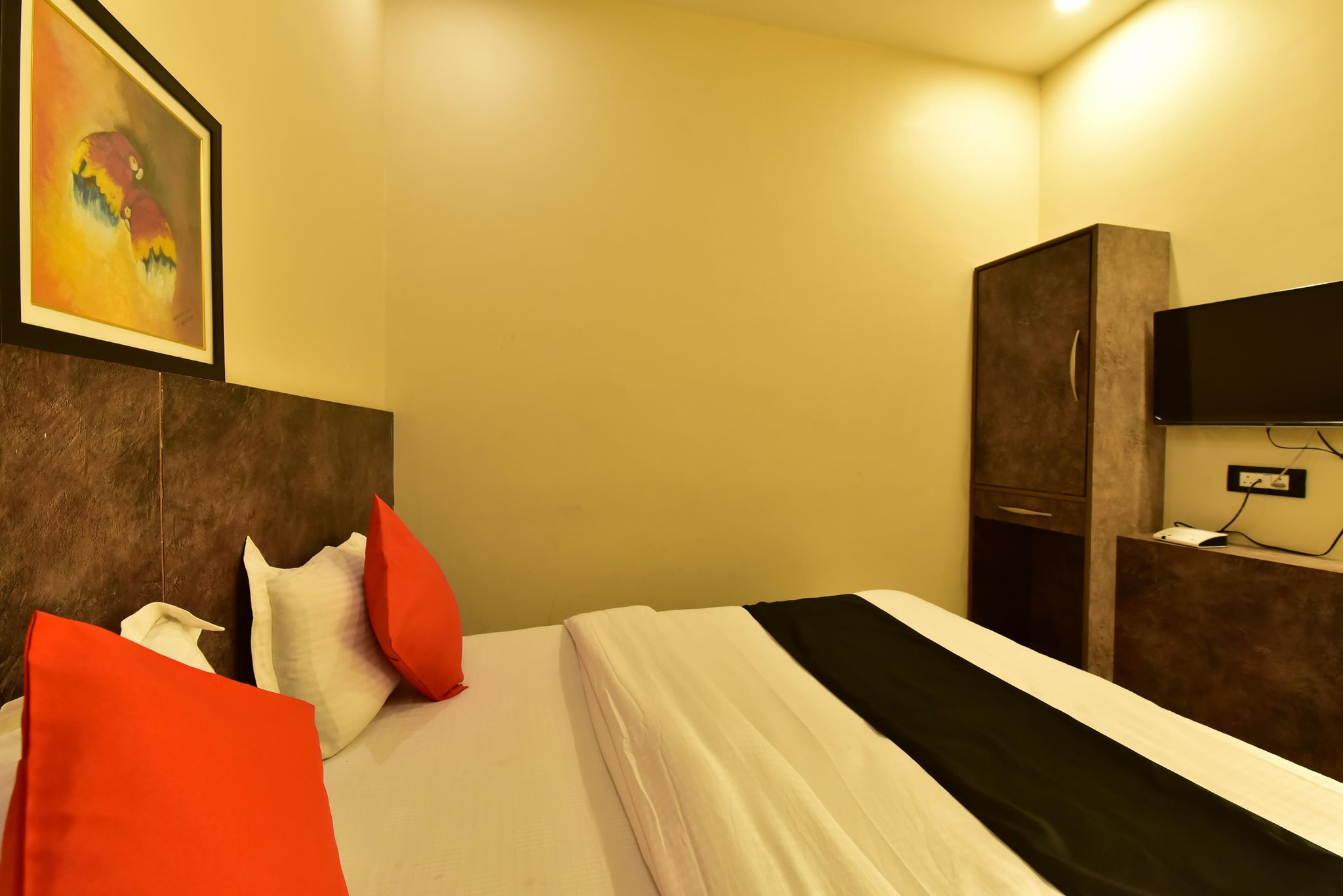 Hotel Frontier Royal & Banquet Double Executive Room 46