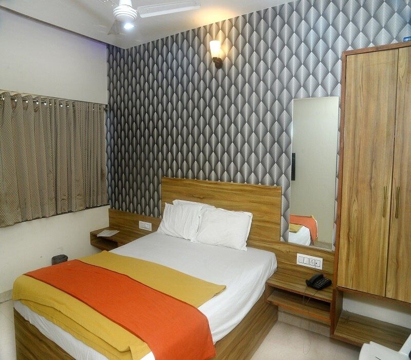HOTEL RADHIKA PUNE Standard Non AC Room 2