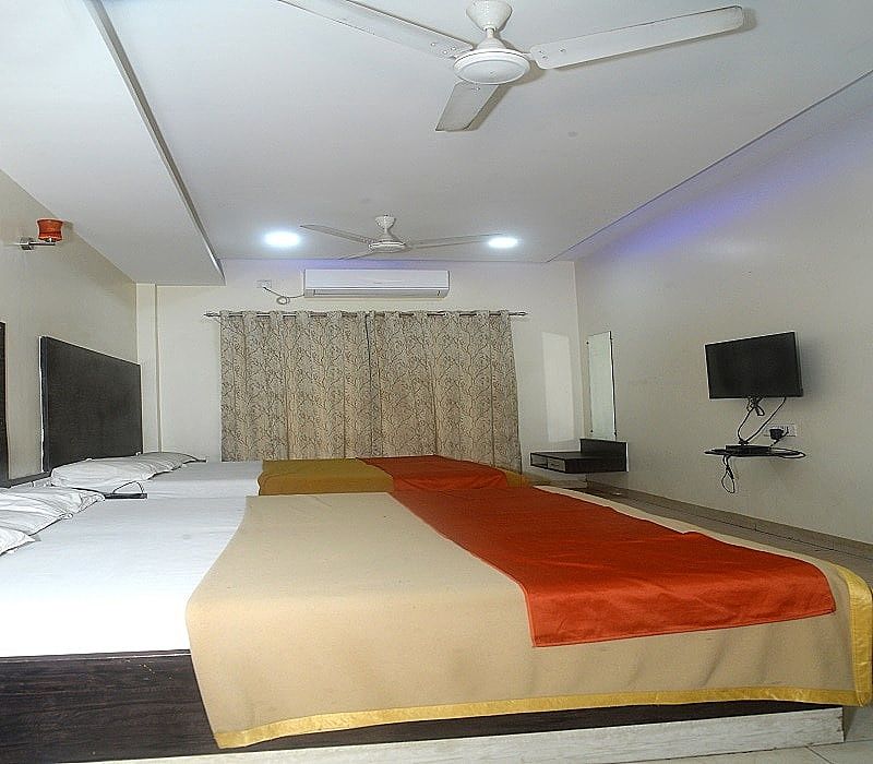 HOTEL RADHIKA PUNE Standard Non AC Room 3