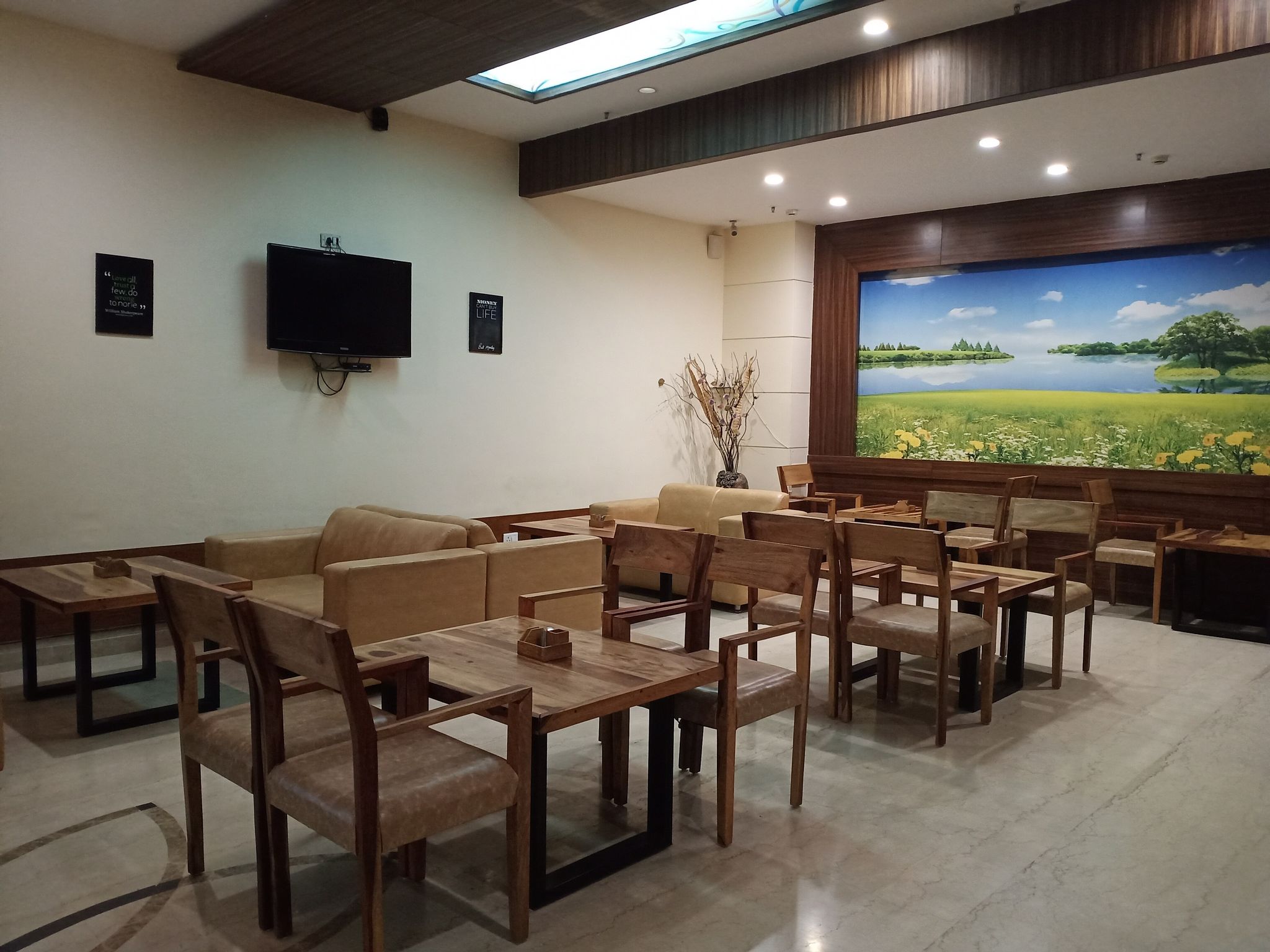 undefined Hotel City Square 3