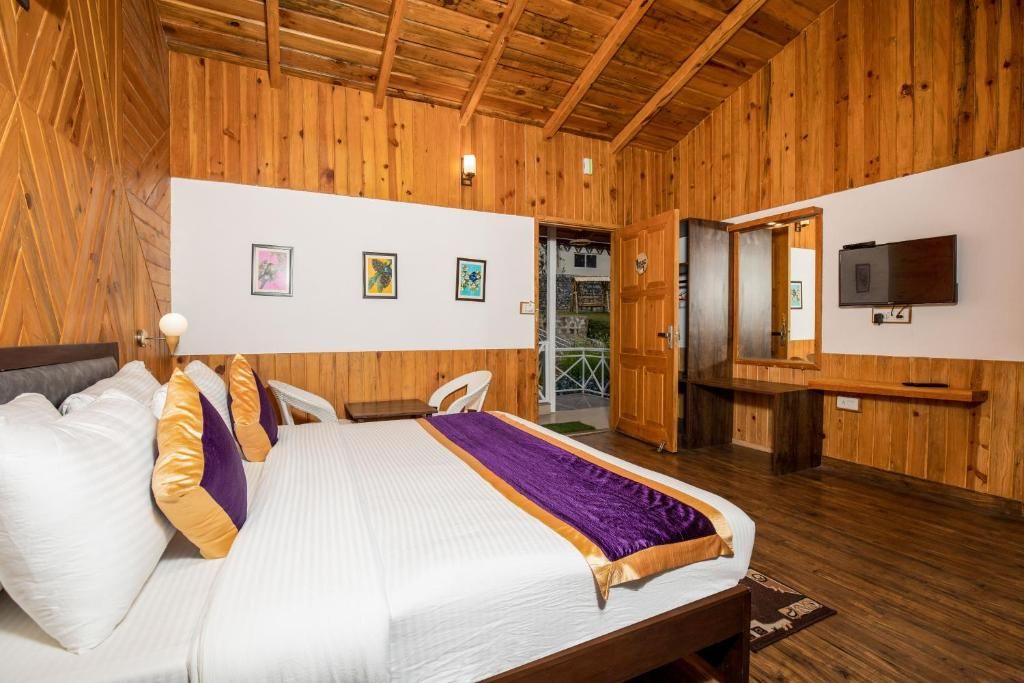 The Nature's Green Resort Cottage with Garden View 6