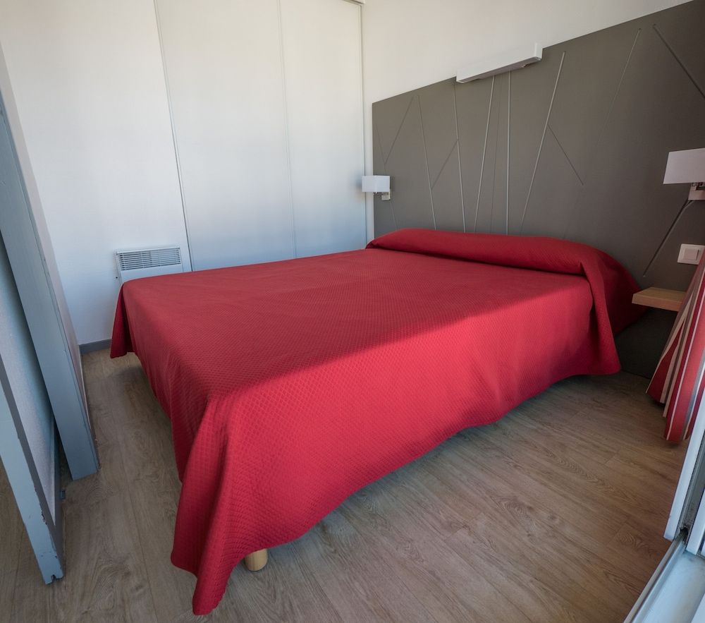 Studio (for 2 Persons - Patio side)