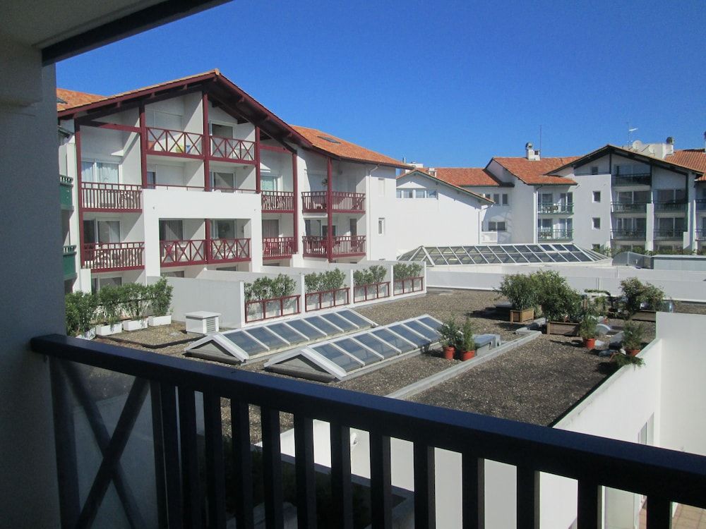 Duplex, 2 Bedrooms (Patio side For 6)