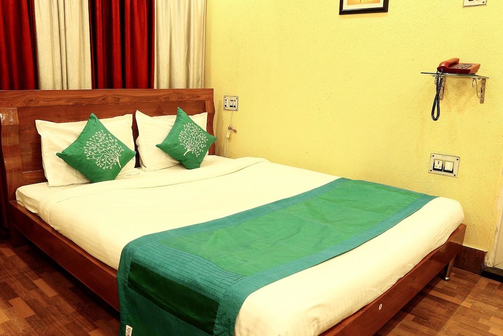 OYO 1622 Hotel Balaji International Standard Double or Twin Room, 1 Double Bed, Private Bathroom