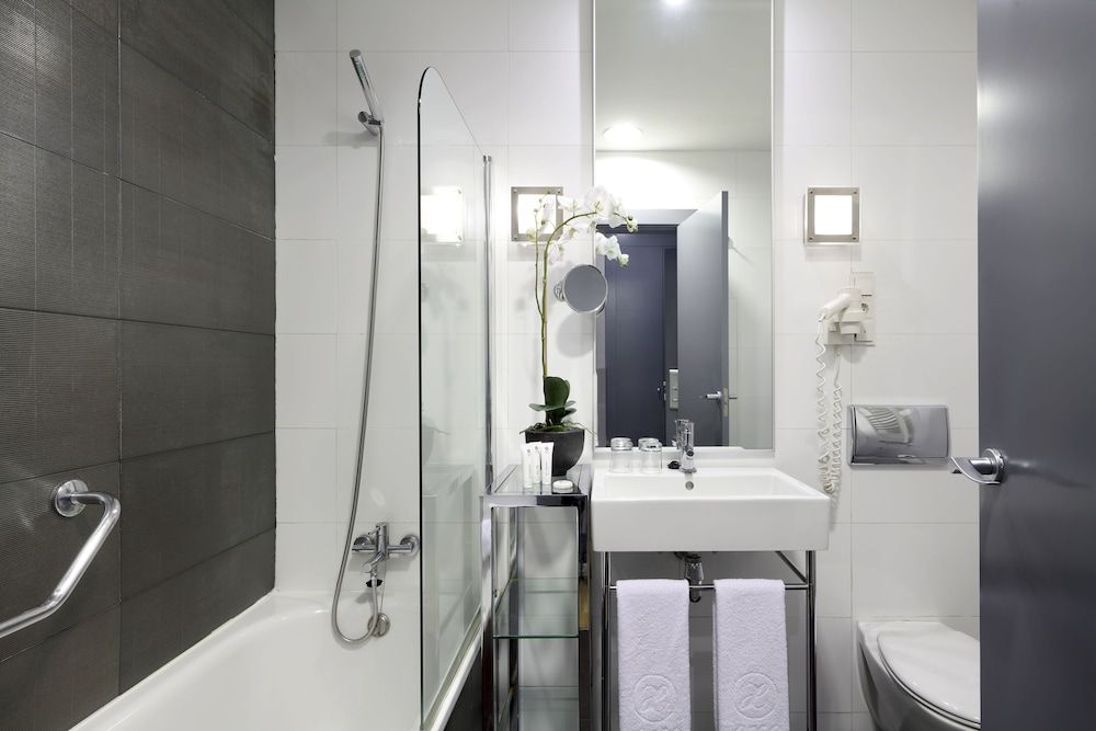 Exe Tres Cantos Double or Twin Room 4