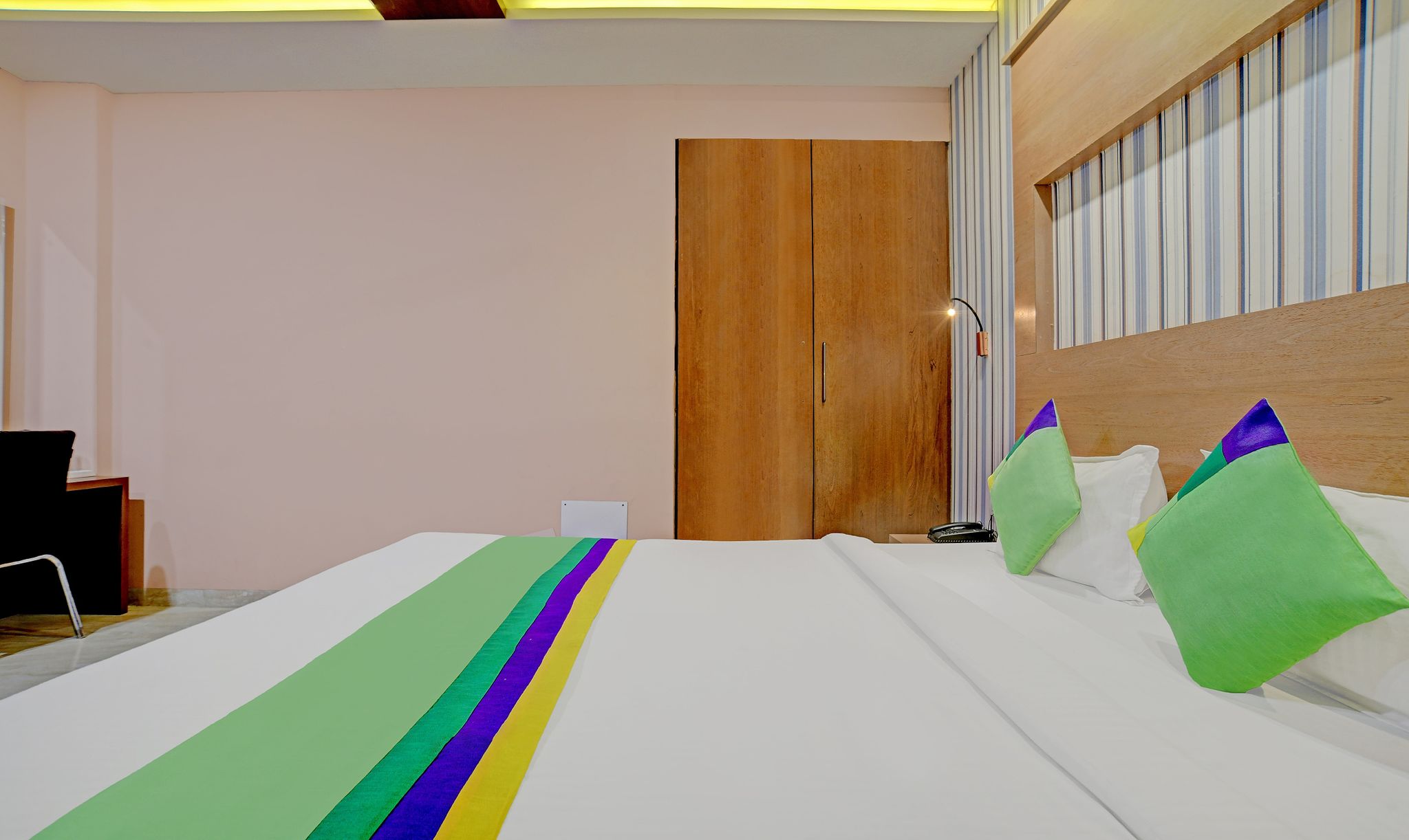 Treebo Shiv Chhaya Deluxe Double Room 2