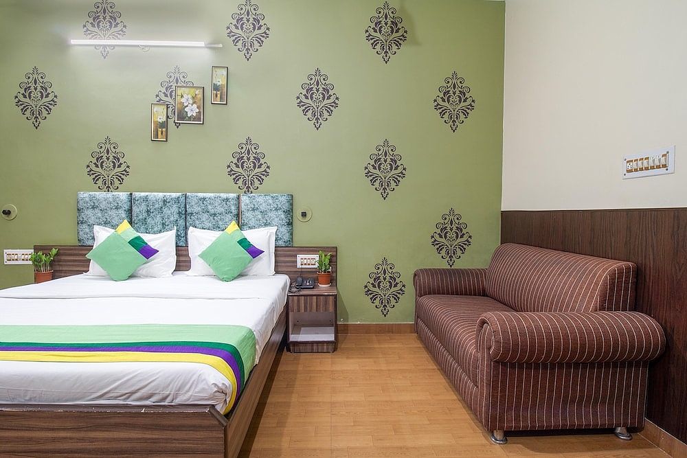 Treebo New Rockwell Vivek Vihar Deluxe Double Room 3
