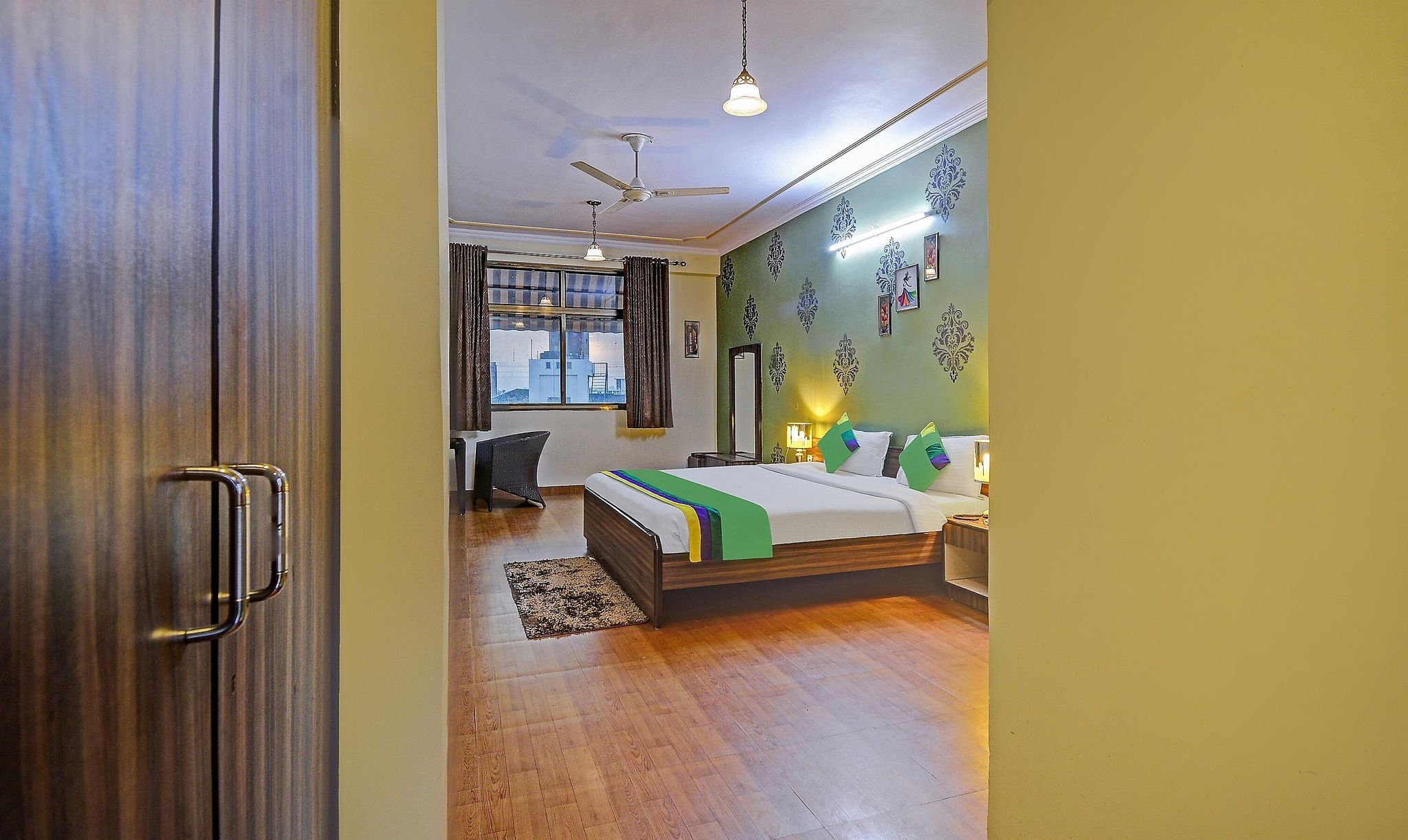 Treebo New Rockwell Vivek Vihar Deluxe Double Room 22