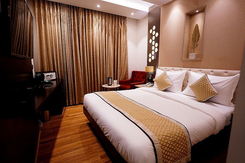 Hotel City Pride Deluxe Room 4