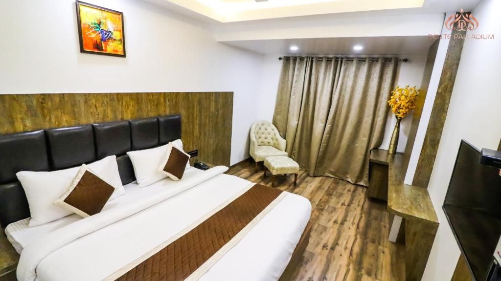 Hotel Delite Palladium Deluxe Room 4