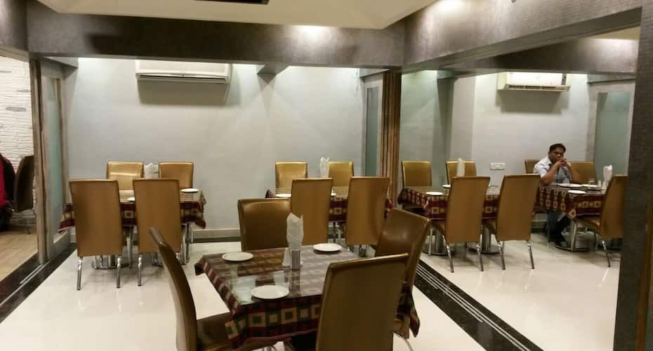 undefined Hotel Shiva International 8