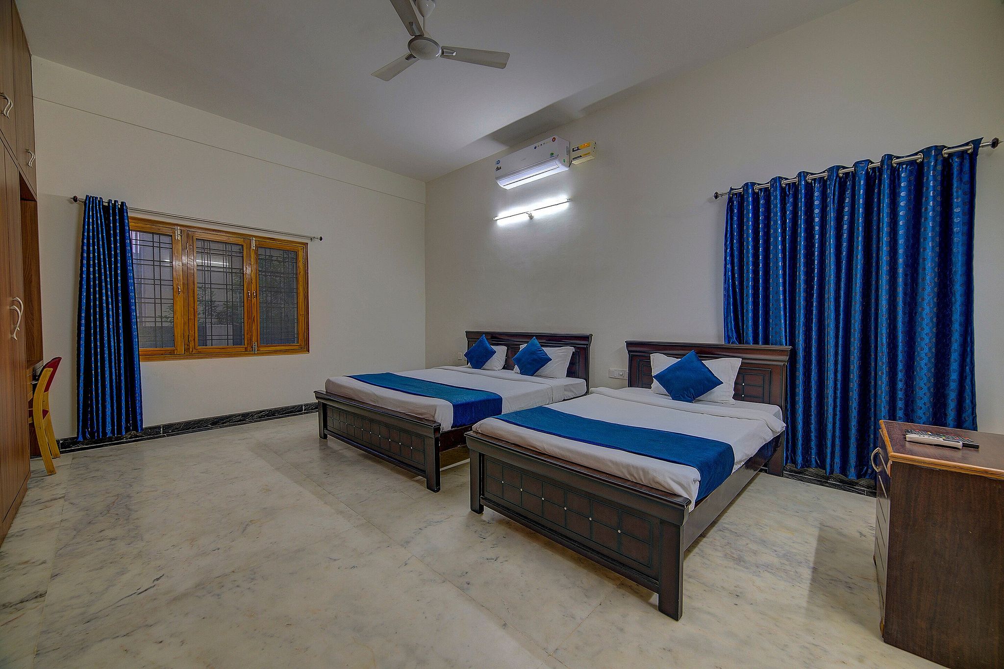 Deccan Prime Banjara Deluxe Room 6