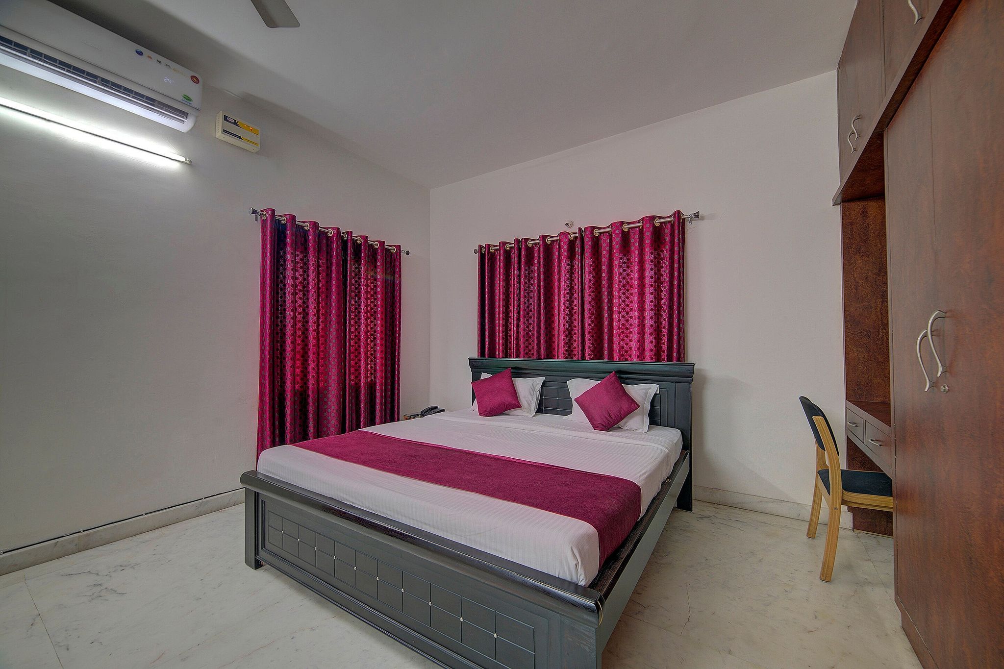 Deccan Prime Banjara Deluxe Room 4