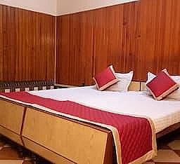 Rajdhani Hotel Standard AC Double Bed 7