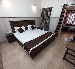 undefined Rajdhani Hotel 5