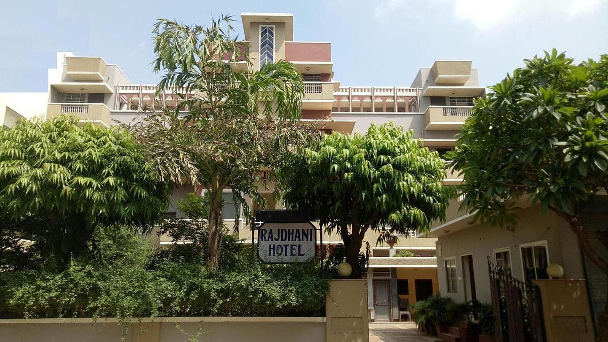 Rajdhani Hotel