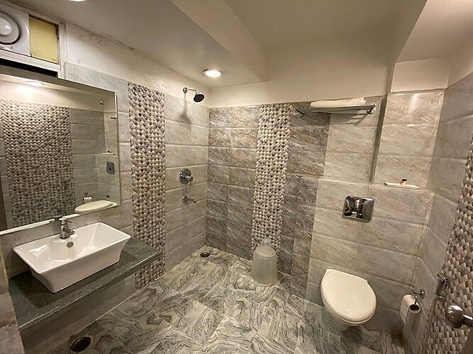 Starlit Select Nirvana Varanasi Premium Twin Room 2