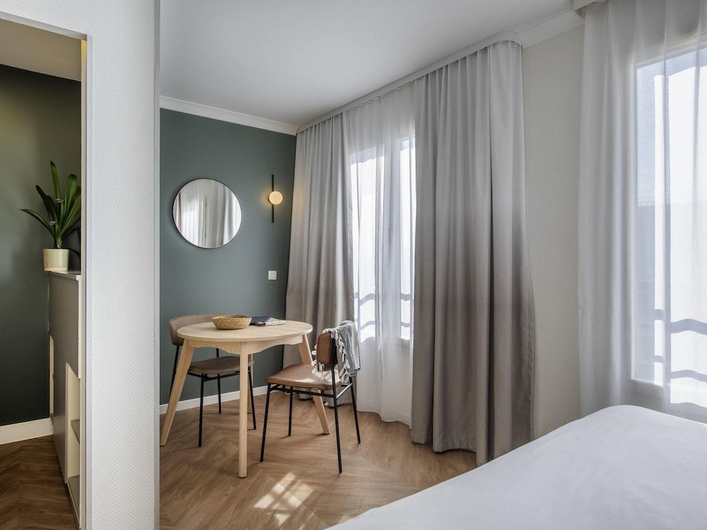 Aparthotel Adagio Paris Buttes Chaumont Studio, 1 Double Bed 5