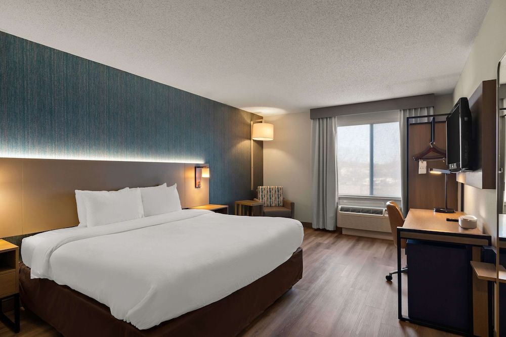Room, 1 King Bed, Accessible, Non Smoking