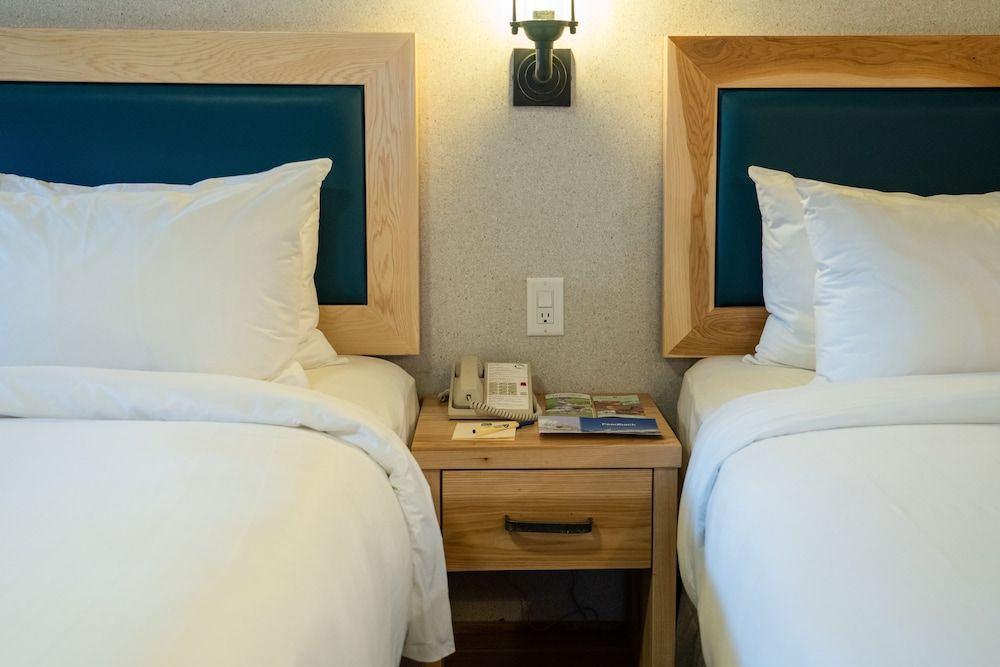 Tunnel Mountain Resort Standard Suite, 2 Queen Beds