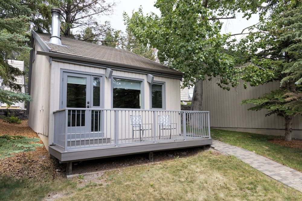 undefined Tunnel Mountain Resort 2