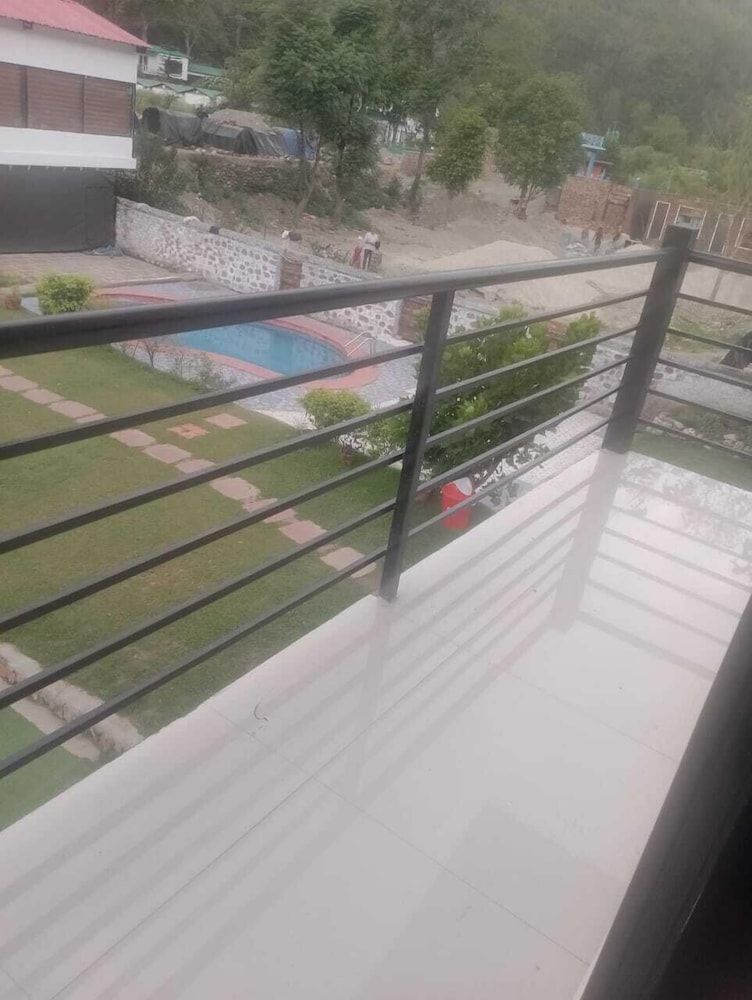 Camp Aquaforest Standard Single Room, 1 Double Bed, Air conditioning, Pool View 2