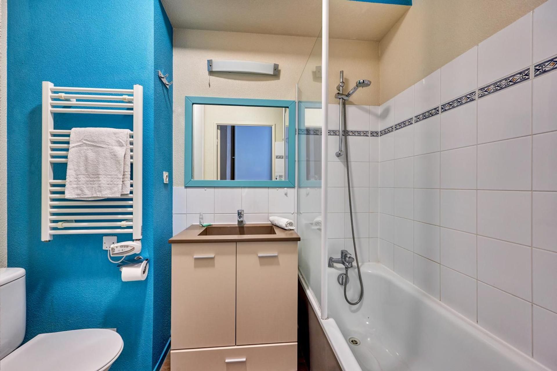 One-Bedroom Apartment with Balcony (4 People)