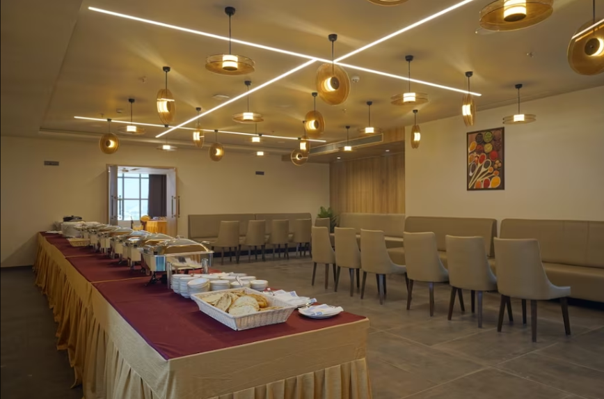 Food & Dining