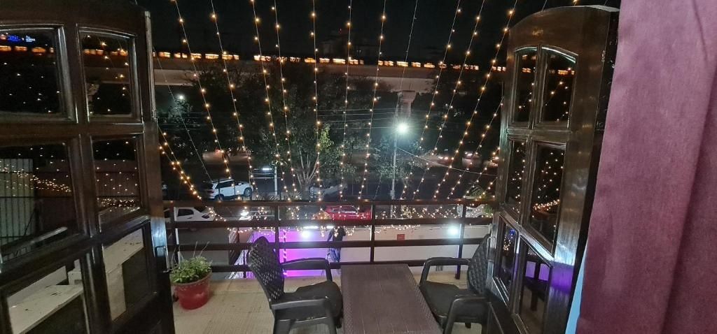 Nook Inn Premium Room 8