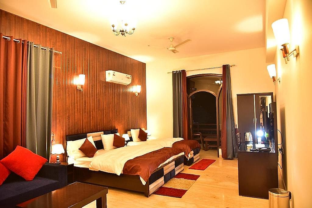 Nook Inn Comfort Room 2