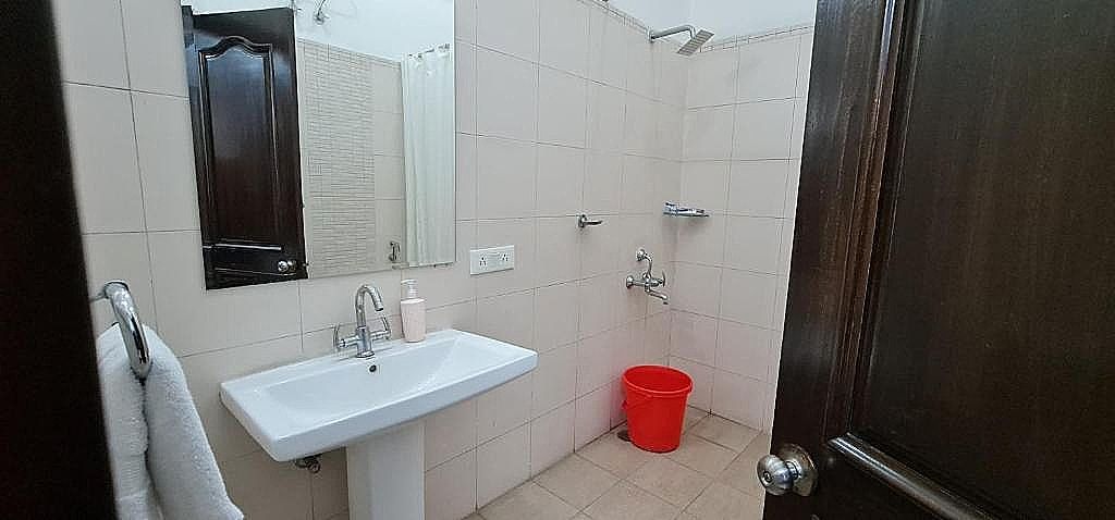 Nook Inn Premium Room 11