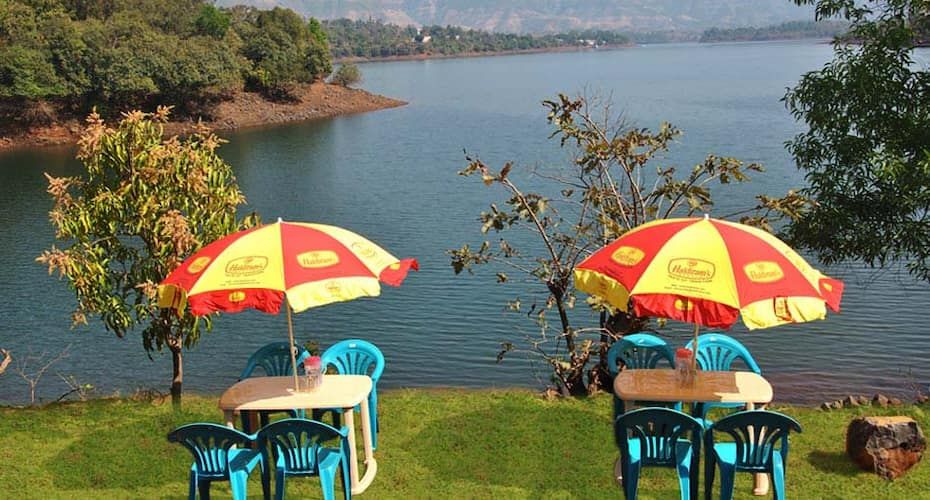 outdoor sitting area